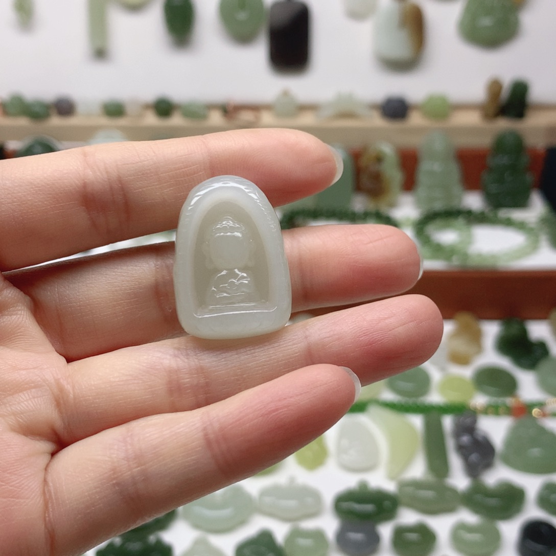 和田玉未镶嵌颈饰