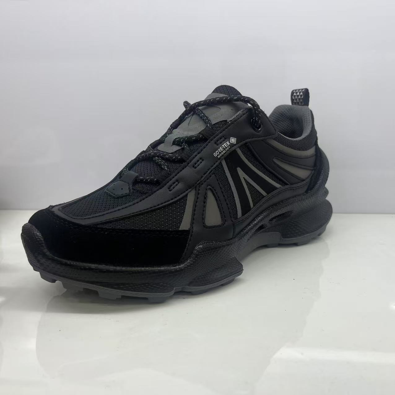 【实体发货】商务男女软底运动鞋休闲皮鞋防水防滑耐磨登山【孙】