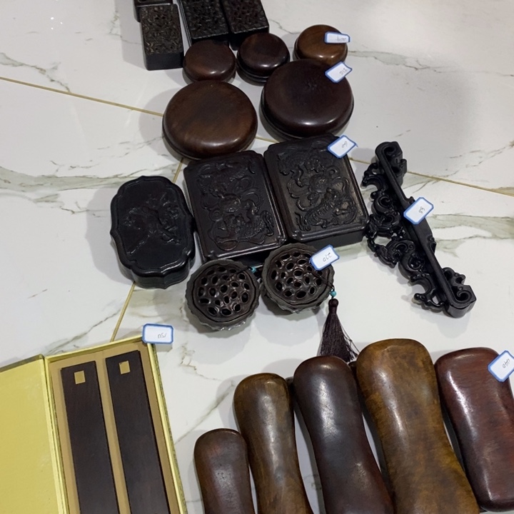 四***毋紫檀木类端景台木