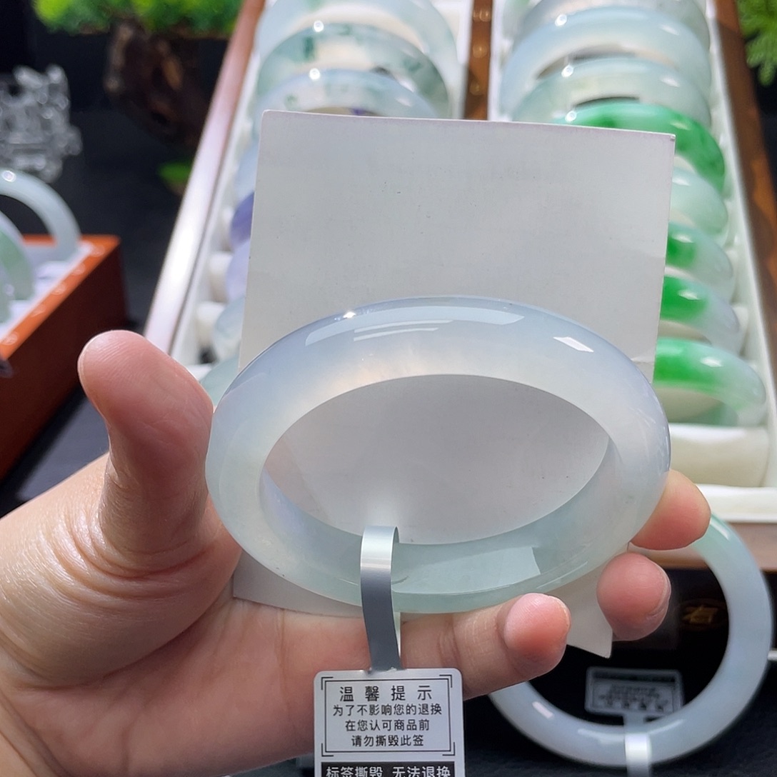 翡翠未镶嵌手镯54贵妃冰川蓝～强推