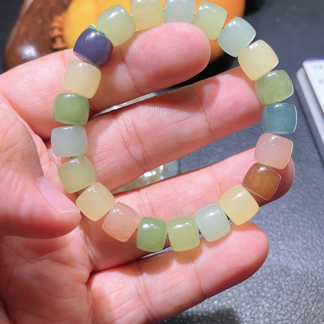 透闪石质玉未镶嵌手链