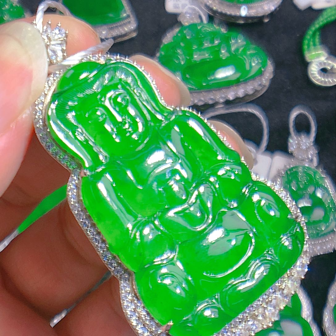 翡翠颈饰银S925镶嵌吊坠