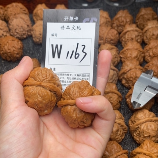 吊坠桃核我是第一百38