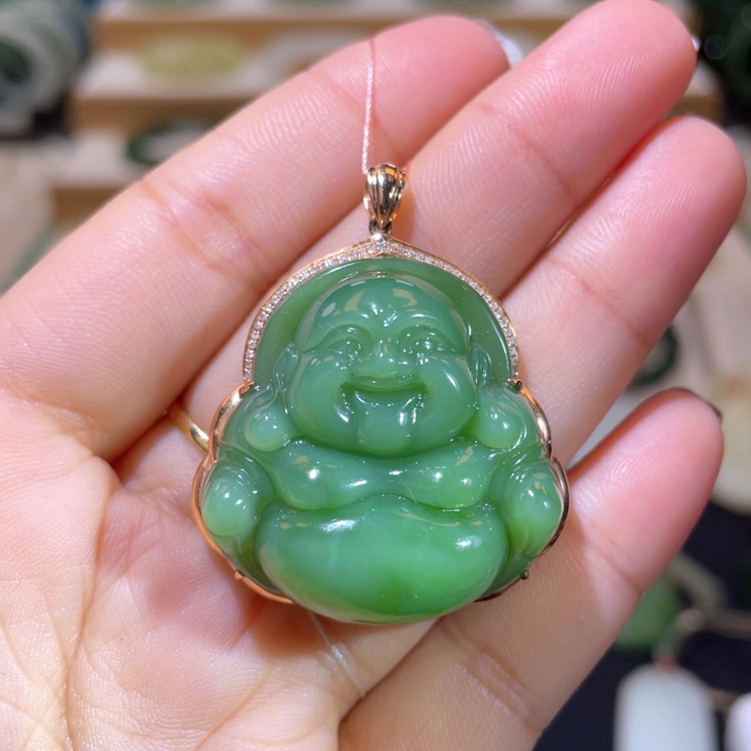 和田玉高品18Ｋ粉绿佛公18K金镶嵌