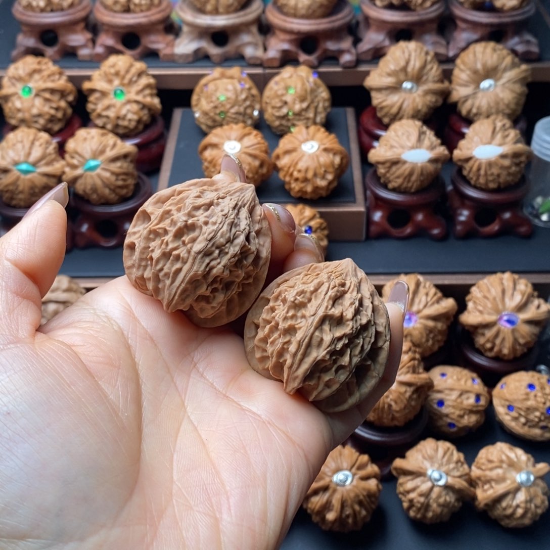 一***一吊坠文玩核桃雪灯笼