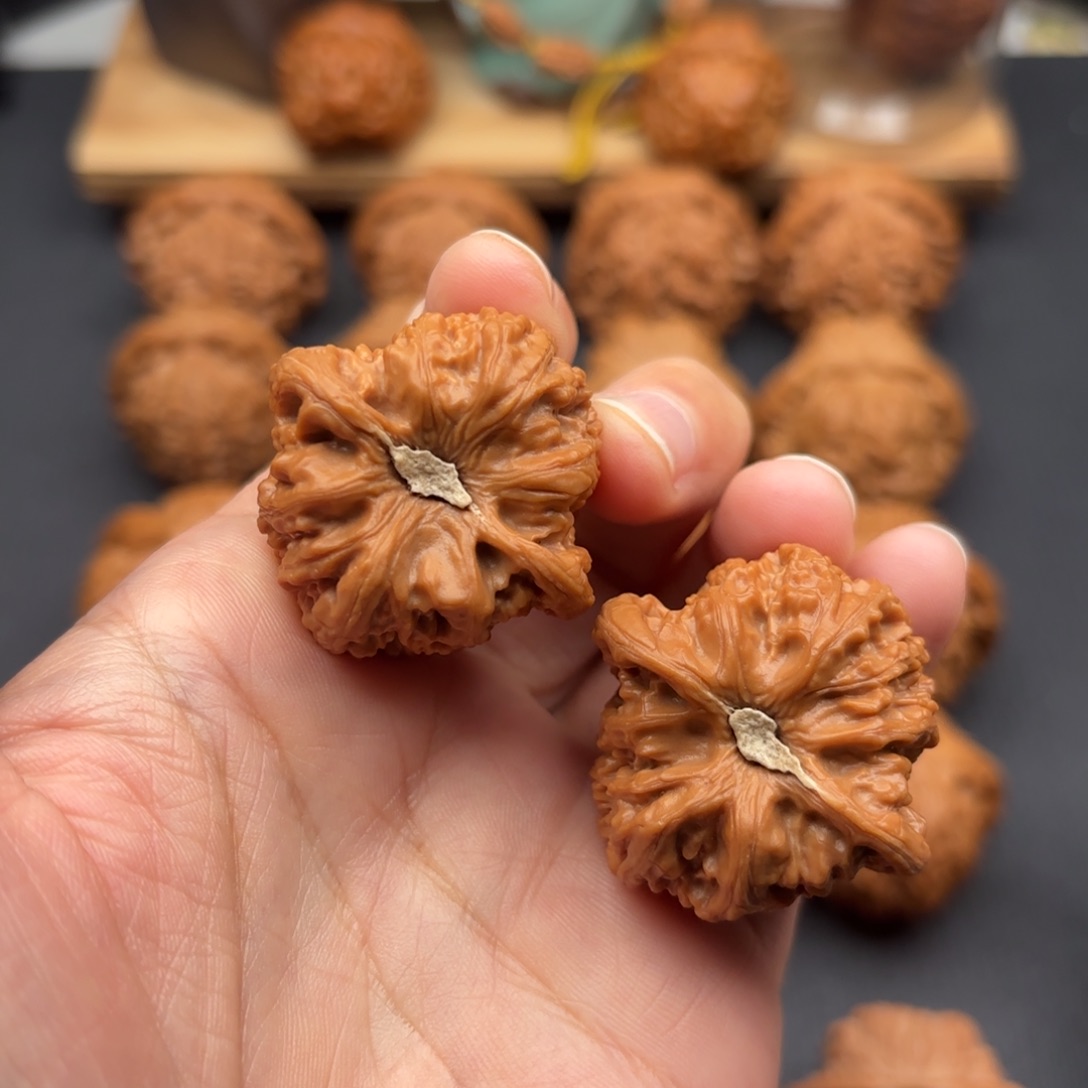 把件文玩核桃红宝石36