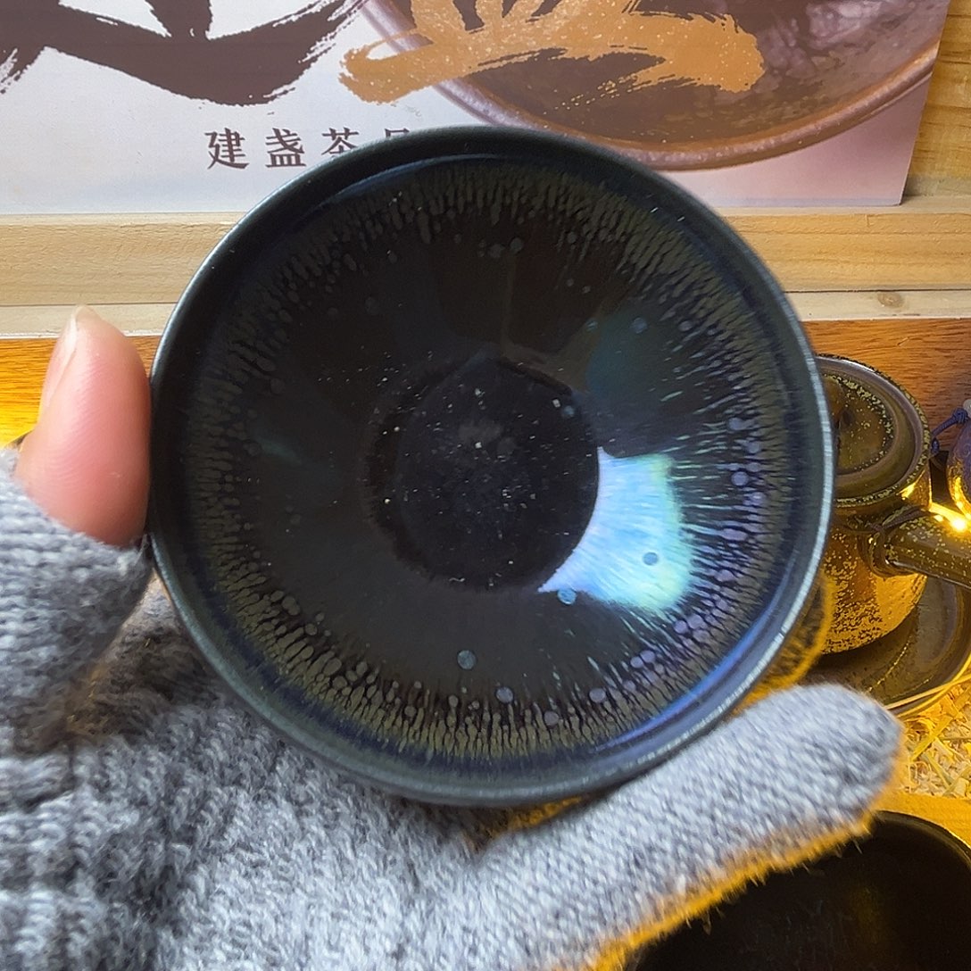 茶盏不是因为她对他不喜欢