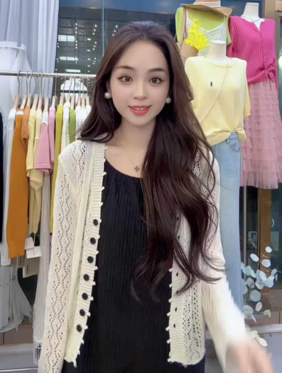 1294【时尚镂空】2025新款纯色宽松显瘦韩版钩花镂空防晒V领长袖