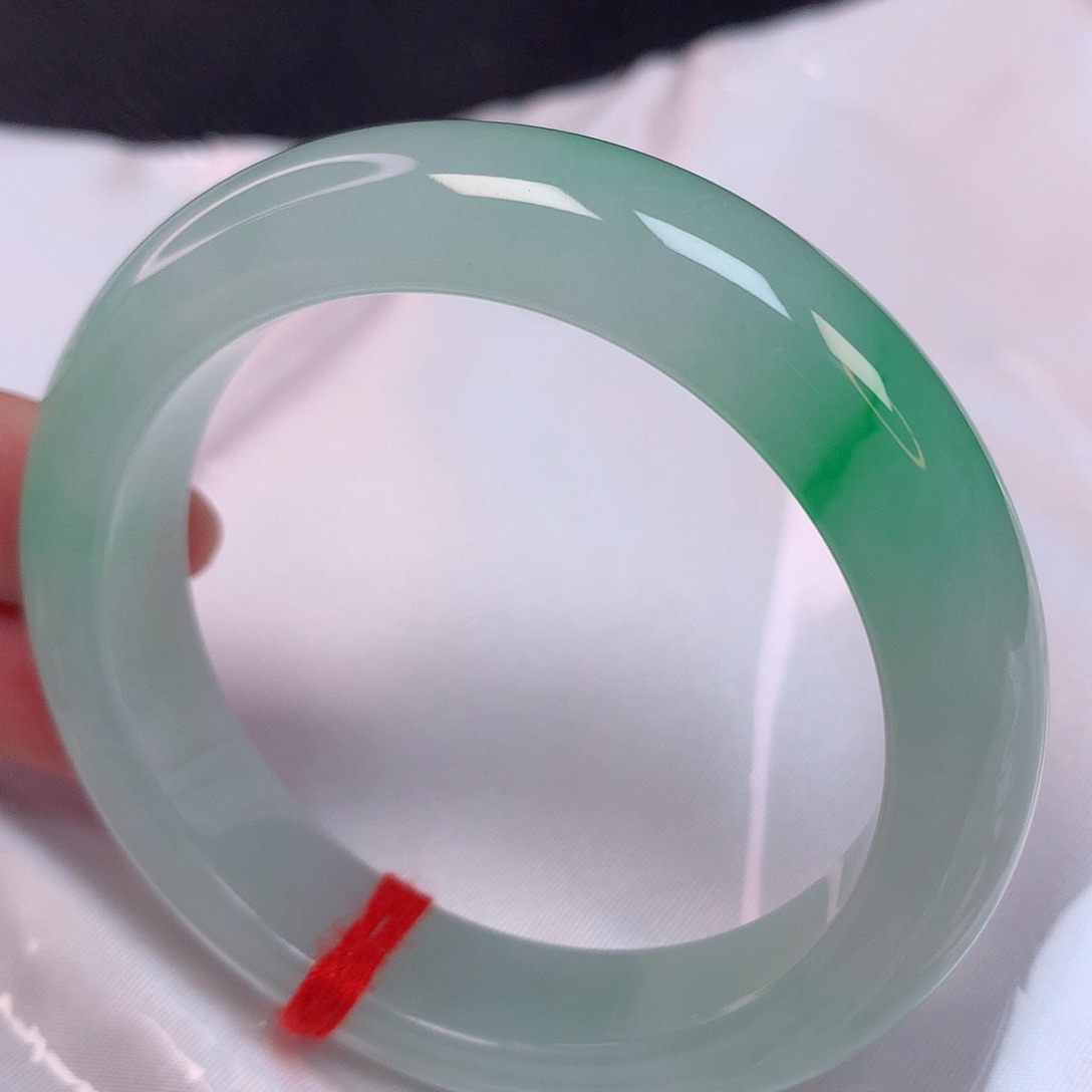 翡翠手镯未镶嵌52 翡翠手镯