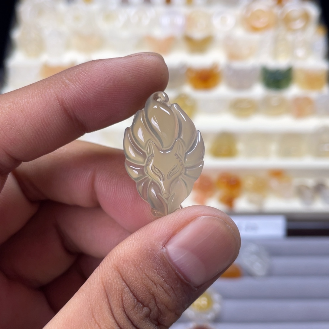 未镶嵌颈饰玛瑙/玉髓