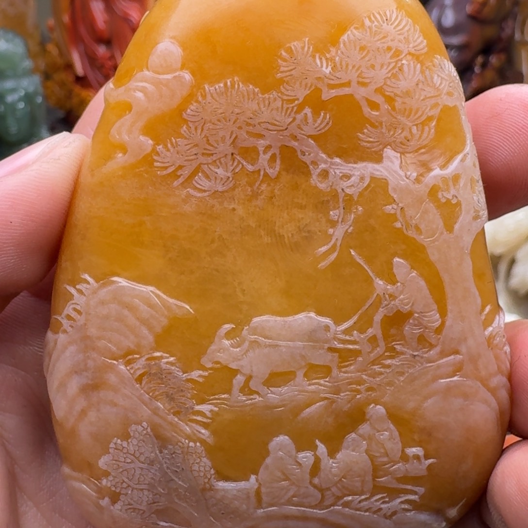 石***成田黄石手工艺作品 巧色巧雕 