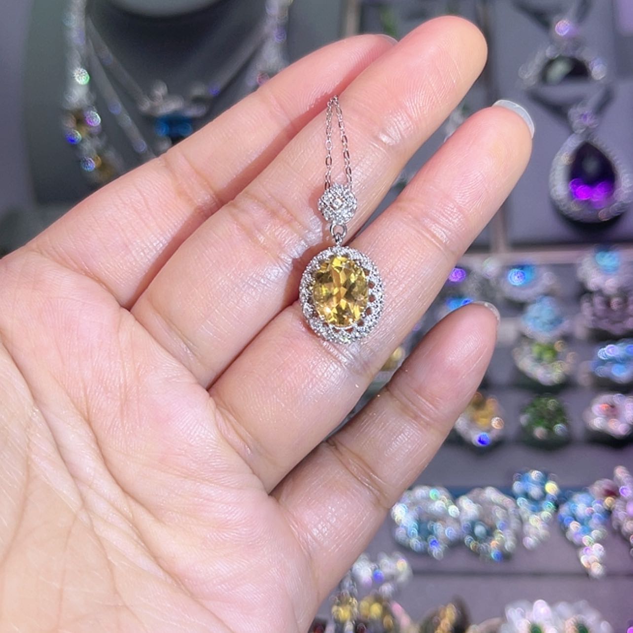 【闪购商品】黄晶吊坠(赠链)银S925镶嵌
