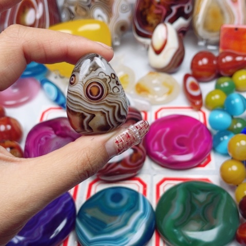 玛瑙/玉髓耳饰未镶嵌