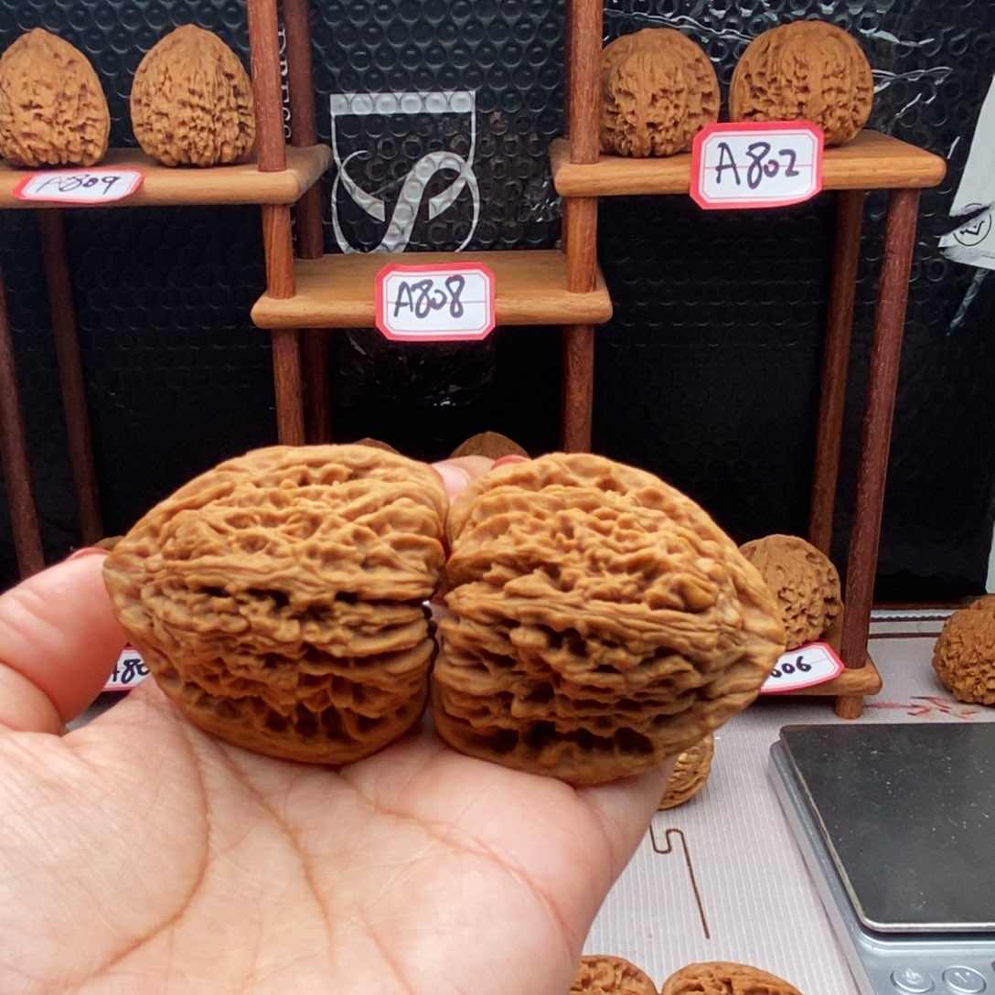 不***争文玩核桃吊坠南疆808