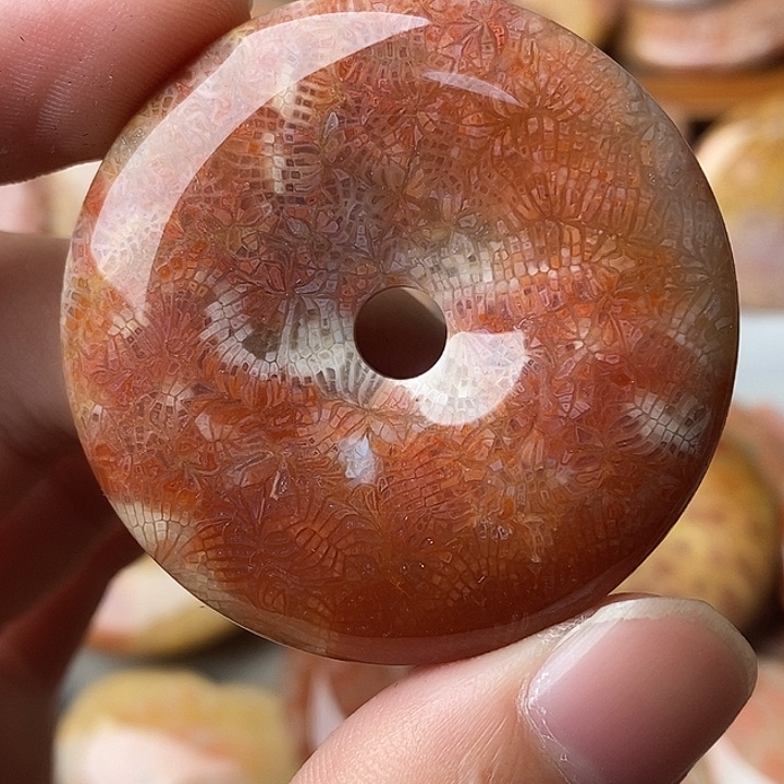卡***尼硅化玉未镶嵌颈饰