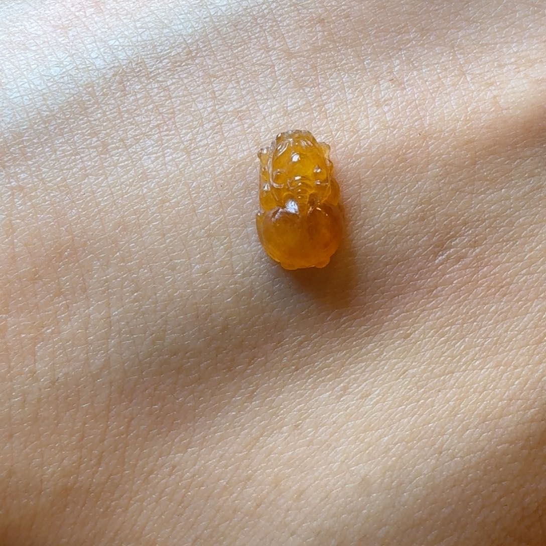 翡翠裸石停****留翡翠貔貅