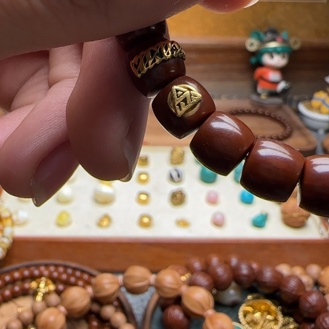 *****猴头核桃吊坠念加腰带