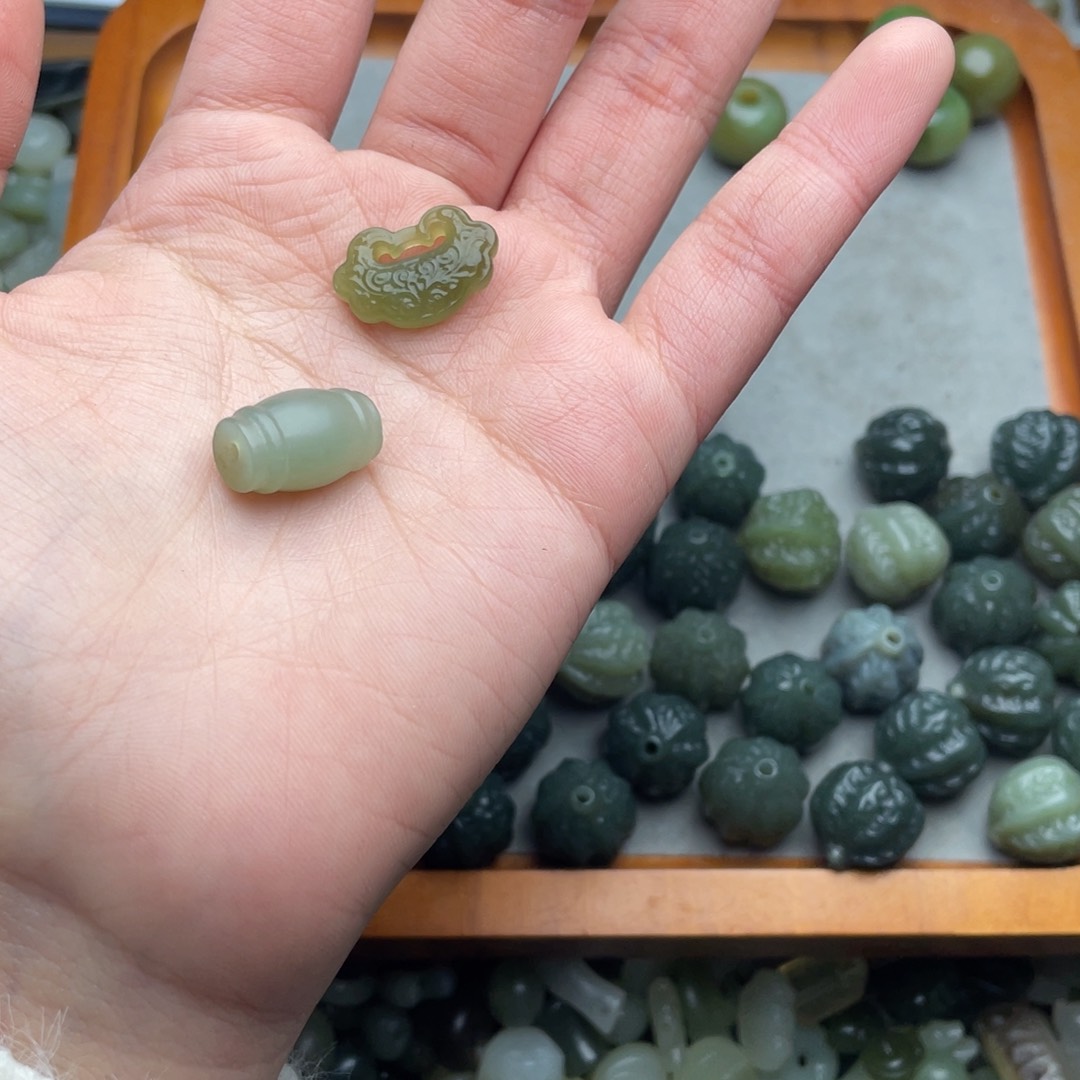 未镶嵌手绳和田玉茉*