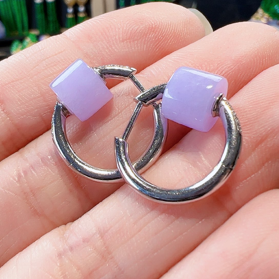 翡翠耳饰18K金镶嵌签收后24小时鉴赏期