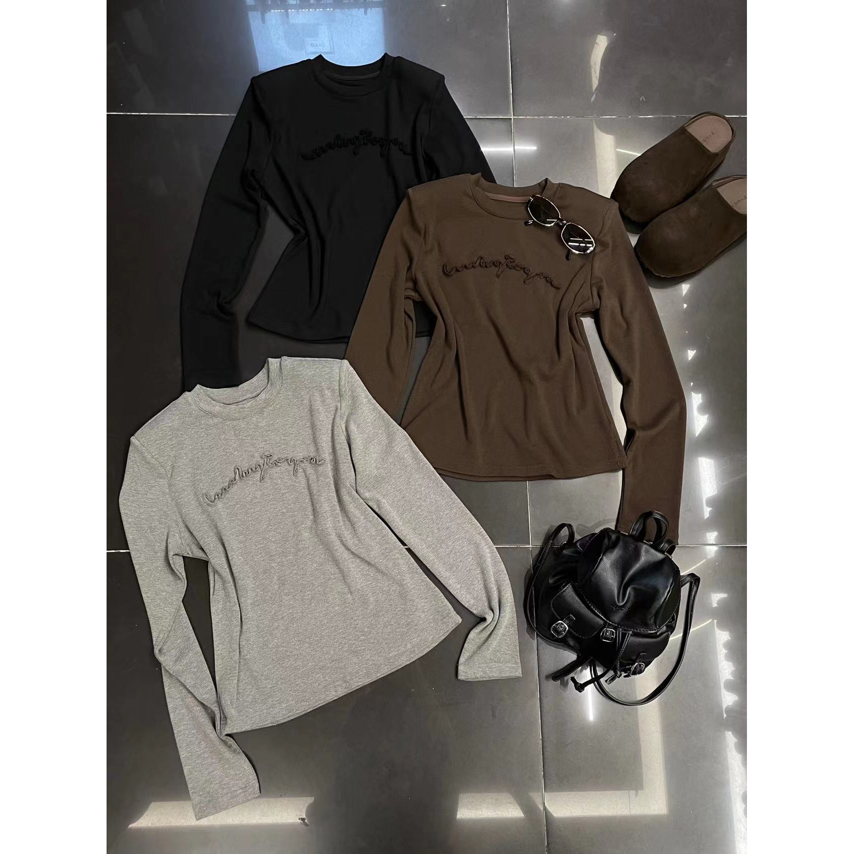 50414#欧货女装长袖T恤女秋季2025新款修身显瘦长字母打底衫