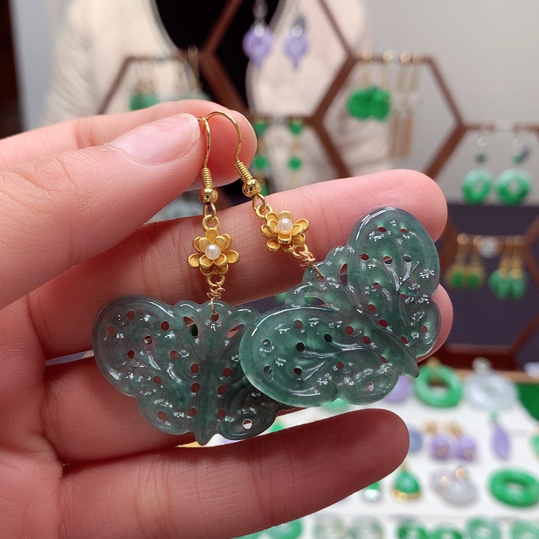 翡翠颈饰未镶嵌天然翡翠