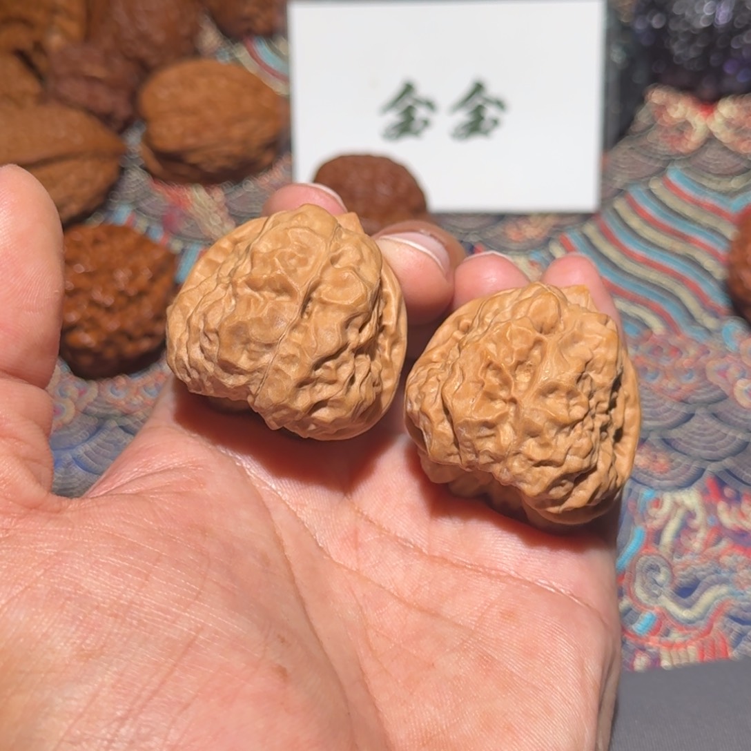 把件文玩核桃1833三角蛙，尺寸38 43 36