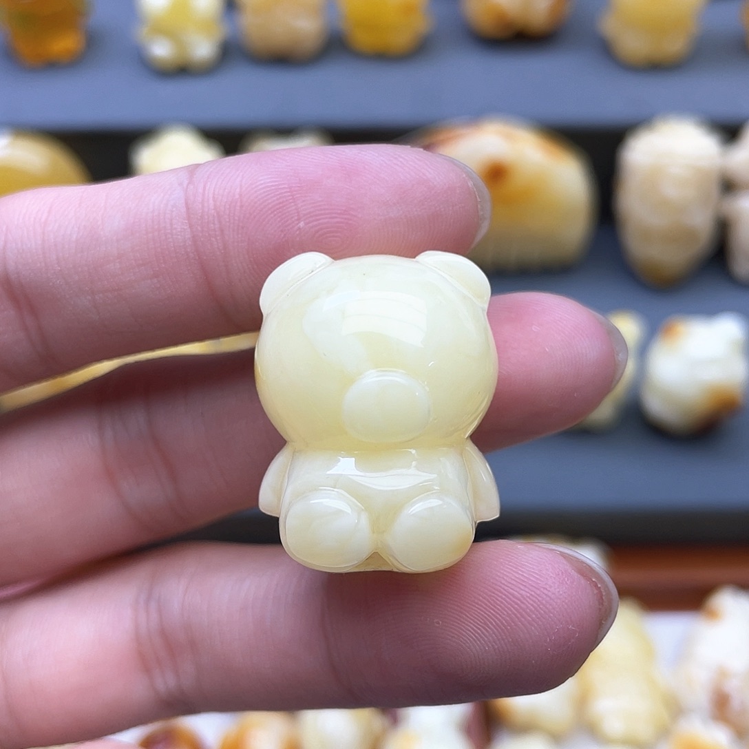 琥珀裸石未镶嵌蜜蜡