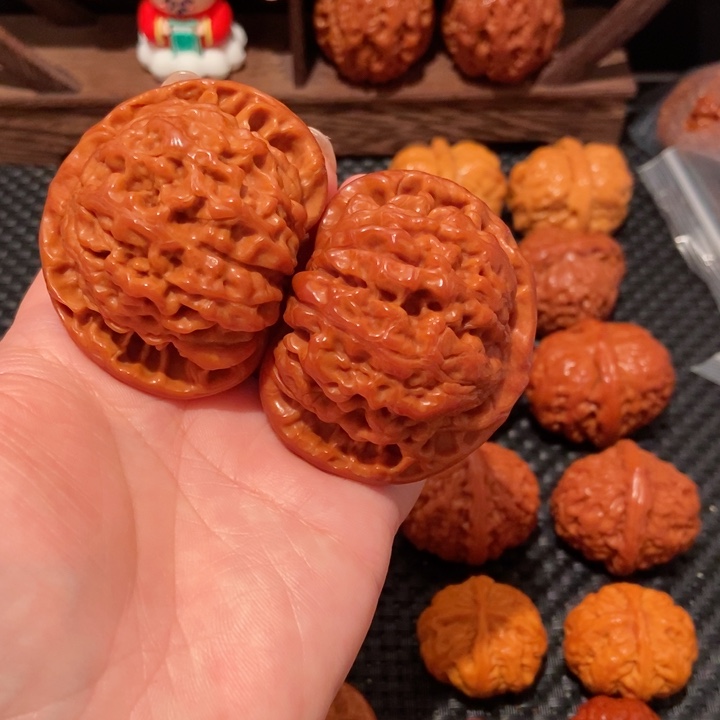 文玩核桃把件闫*55尺寸大官帽1240