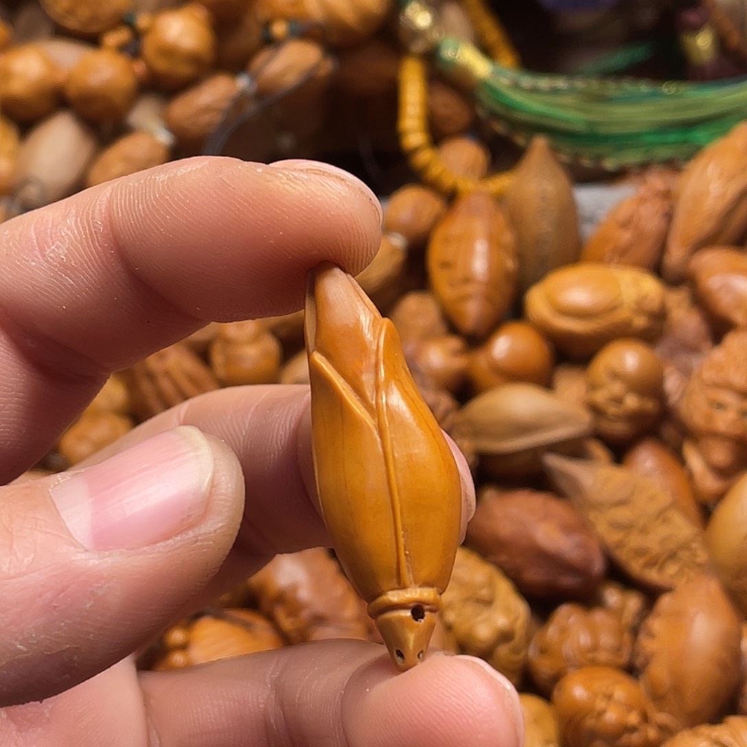 手串/手链橄榄核玉兰花609