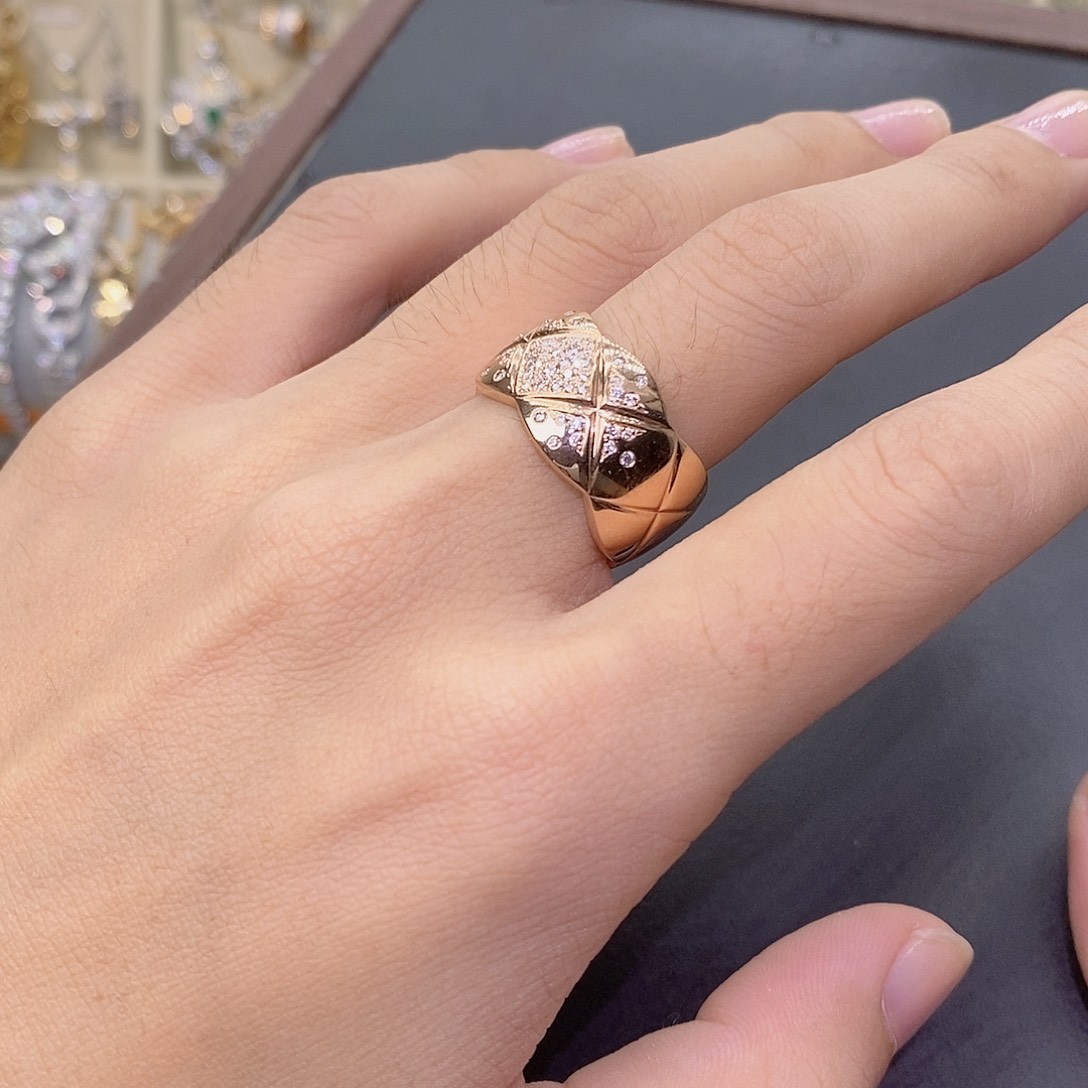 18K金镶嵌戒指/指环钻石菱格11mm宽版半钻k玫