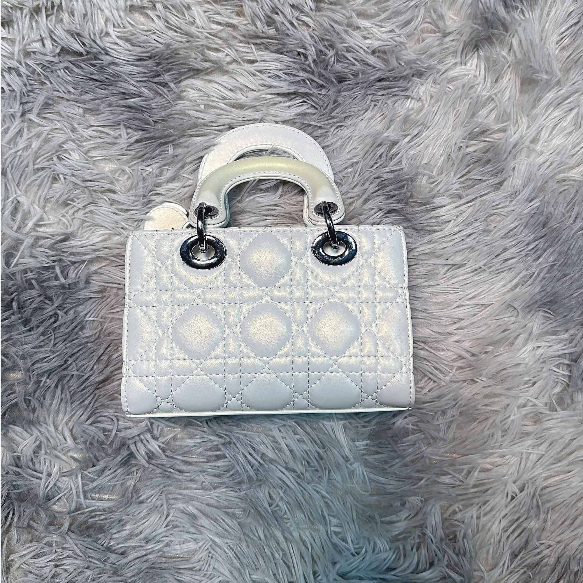 手工时尚真皮百搭三格女包菱格白银色