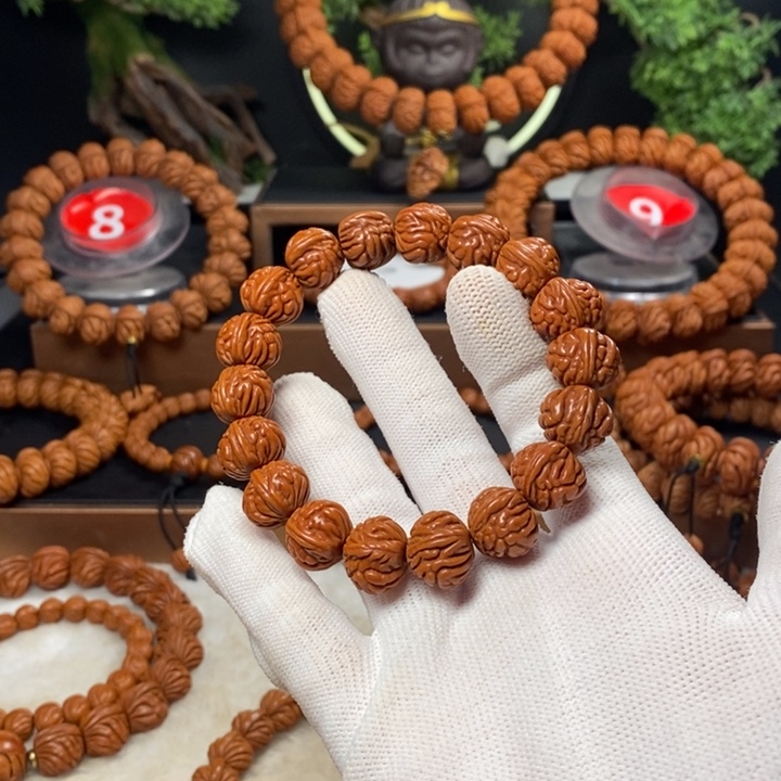 桃核吊坠郭*军秦岭龙纹