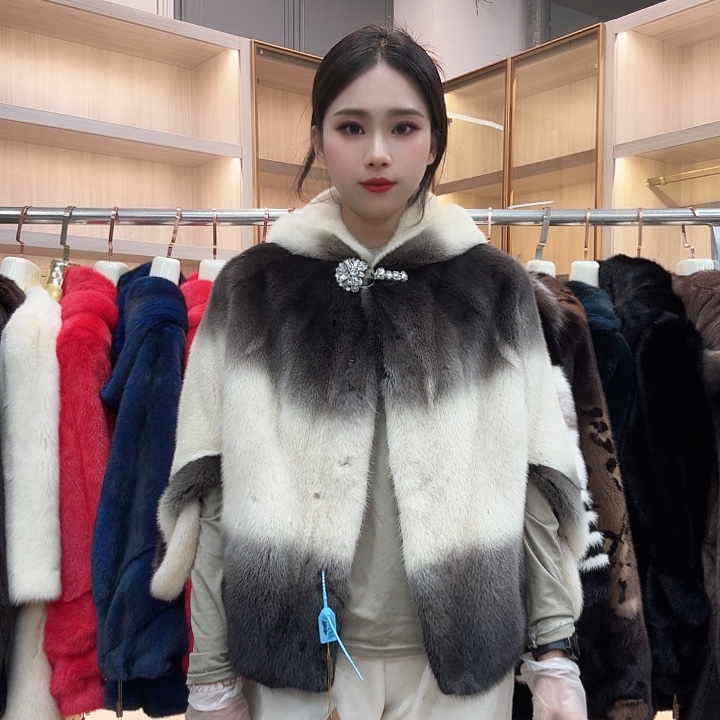 灰白撞色戴帽短斗篷yh0580