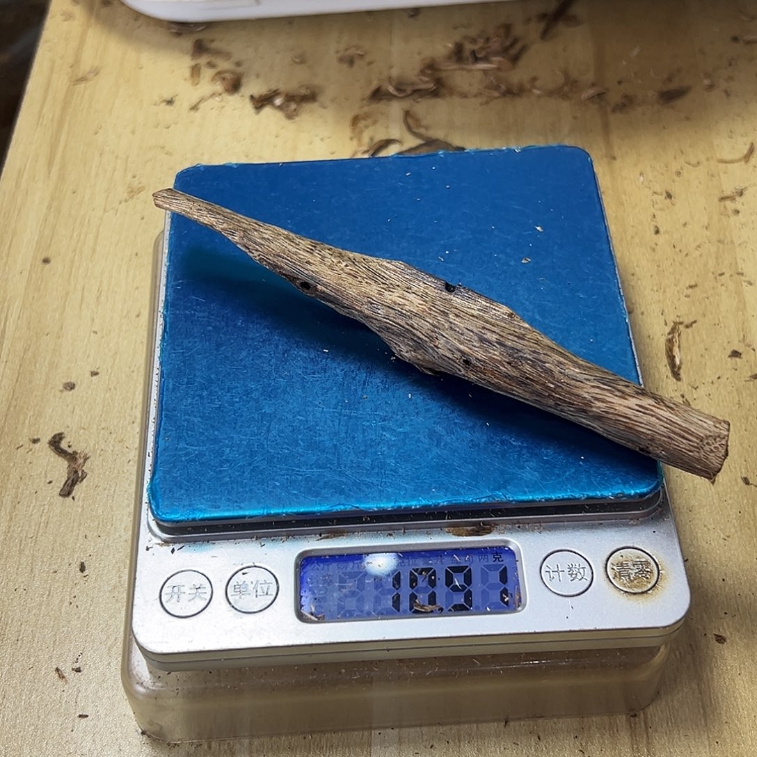 香料绿奇楠白棋天然虫漏10克