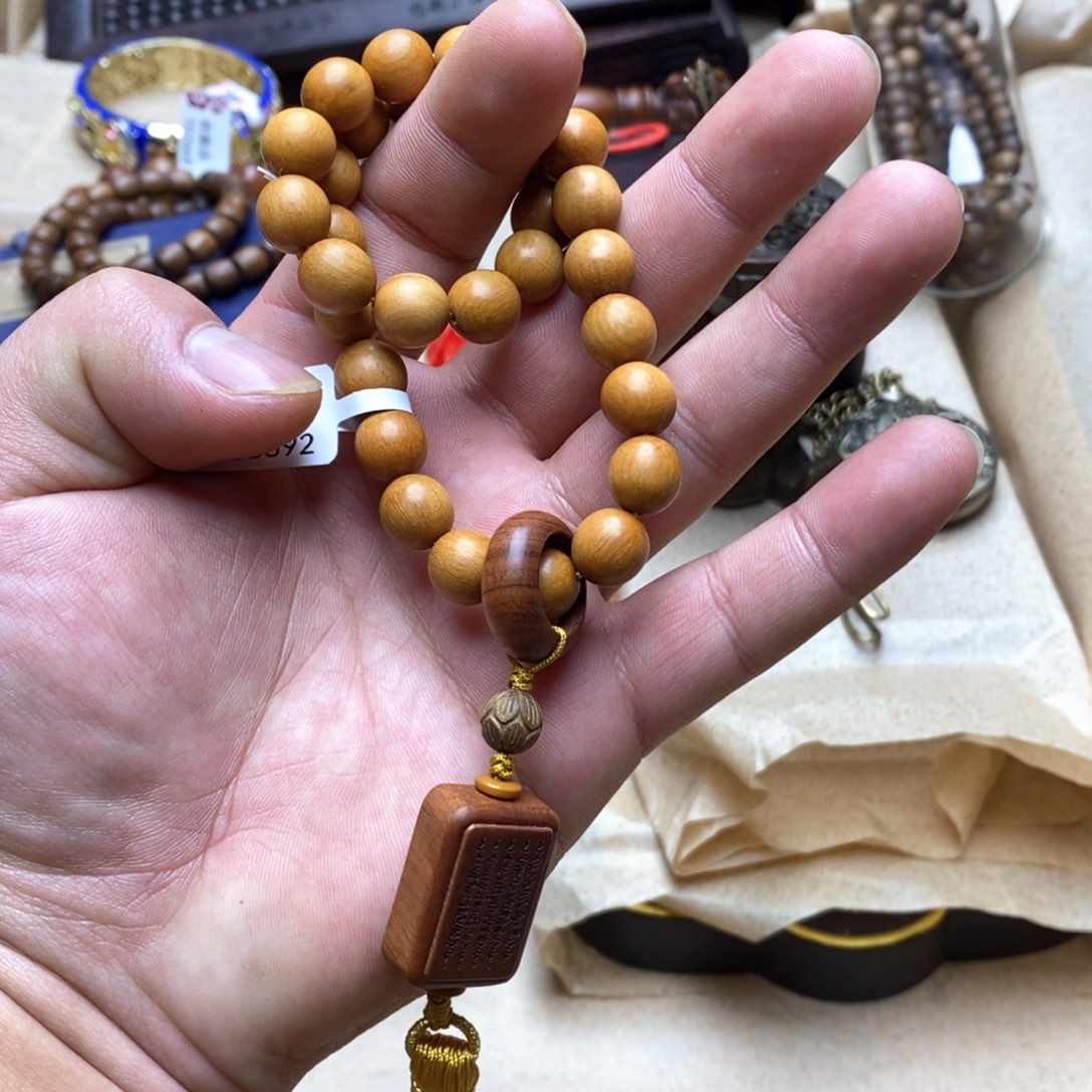 大叶紫檀（黑酸枝木类）