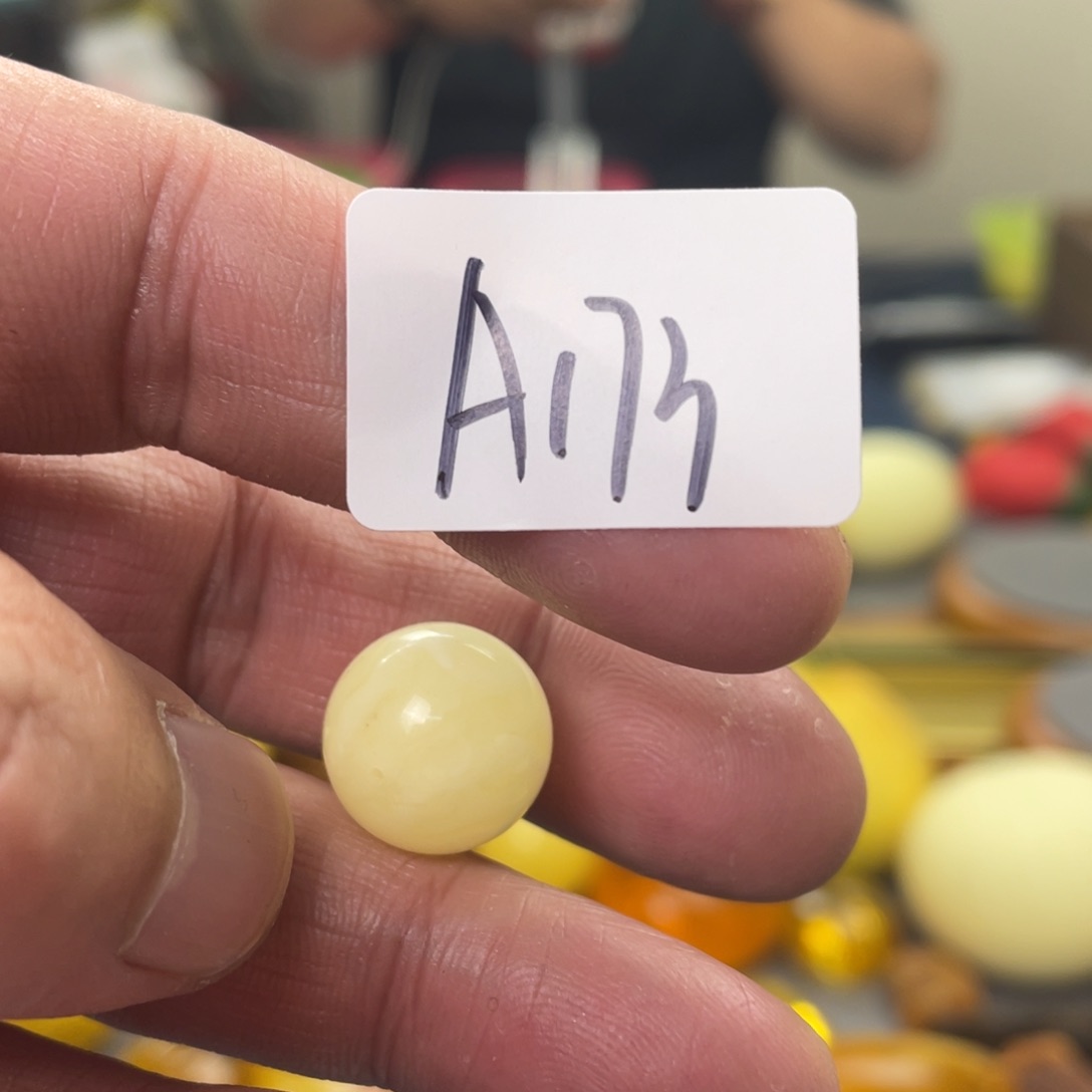 手链琥珀未镶嵌多样性发，发其中一件