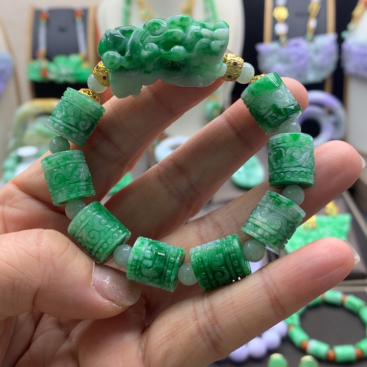 翡翠手链未镶嵌翡翠手链