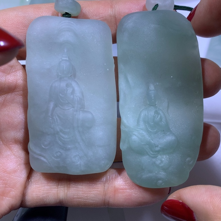 翡翠颈饰未镶嵌天然翡翠观音