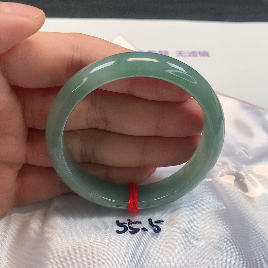 翡翠手镯未镶嵌333号