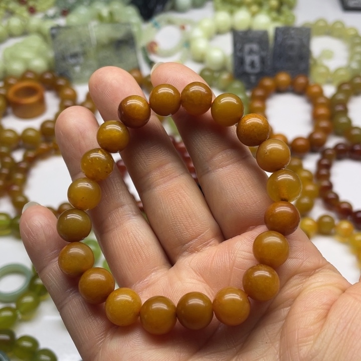 蛇纹石玉手串未镶嵌
