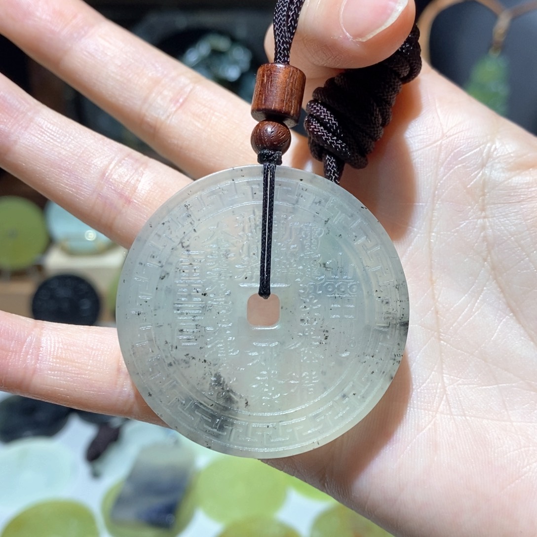 岫玉未镶嵌颈饰颈饰1