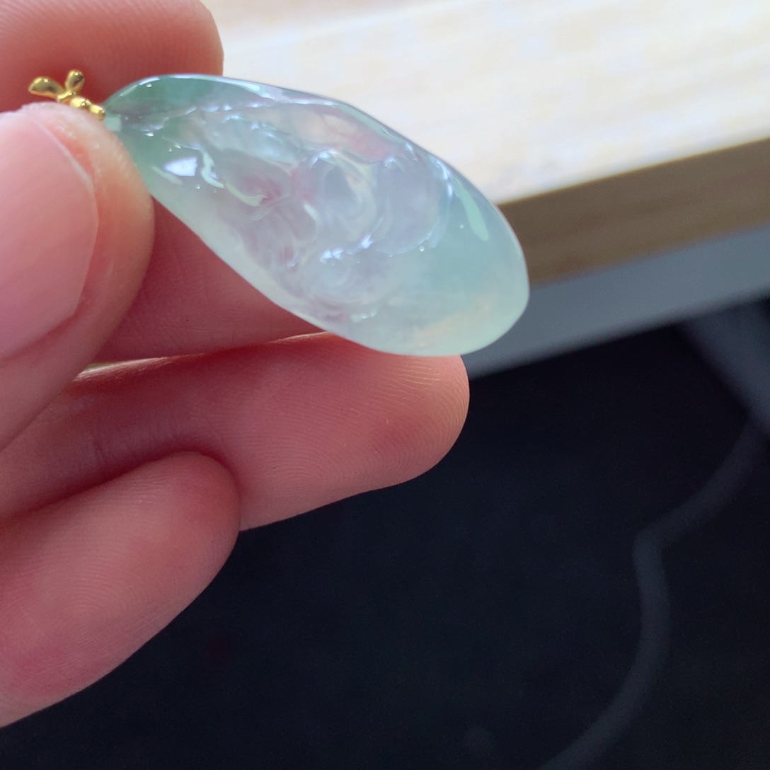 翡翠颈饰18K金镶嵌吊坠