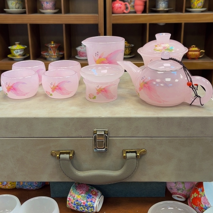 紫砂茶杯图咯小心翼翼小心翼翼中央音乐学院