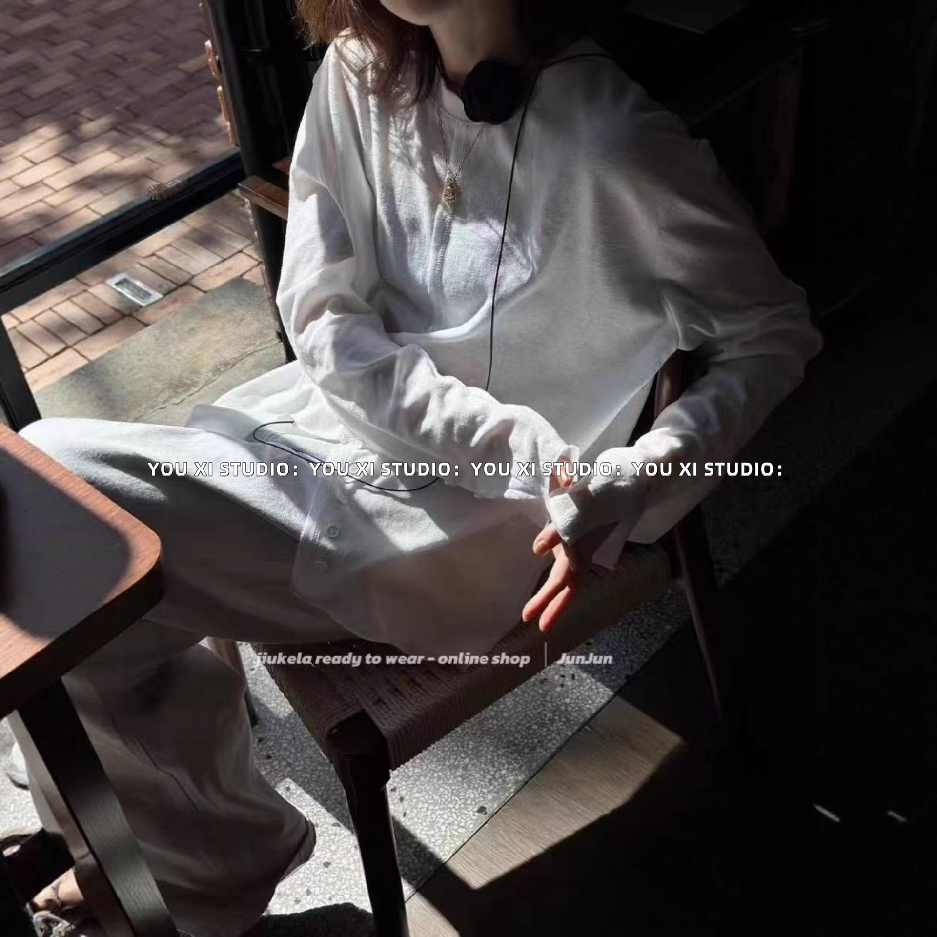 【简知】极简风竹节棉防晒常规字母拼接长袖T恤宽松情侣