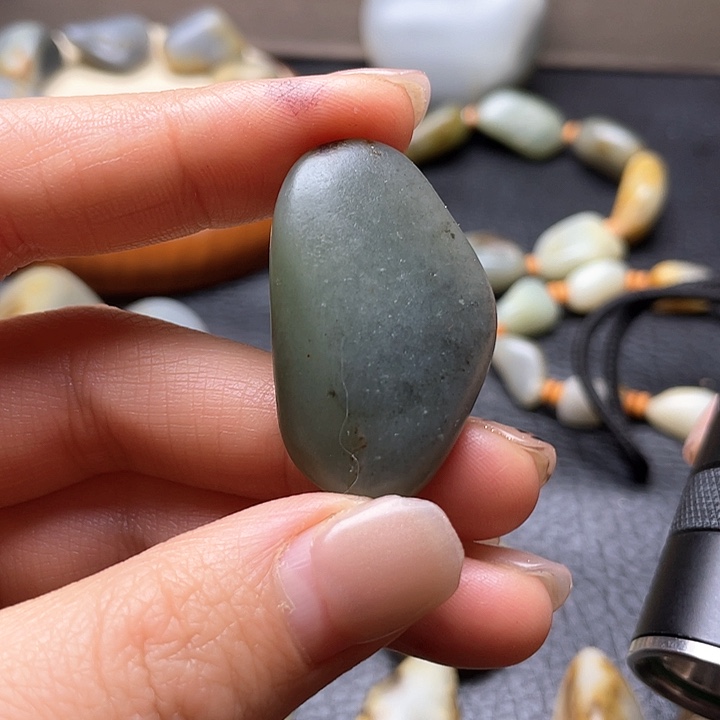 和田玉颈饰未镶嵌，13