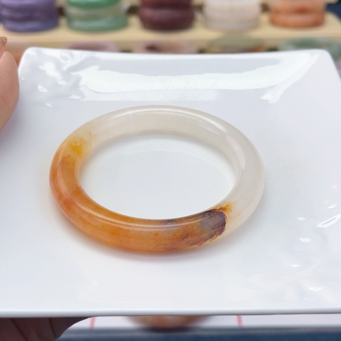 石英质玉未镶嵌手镯