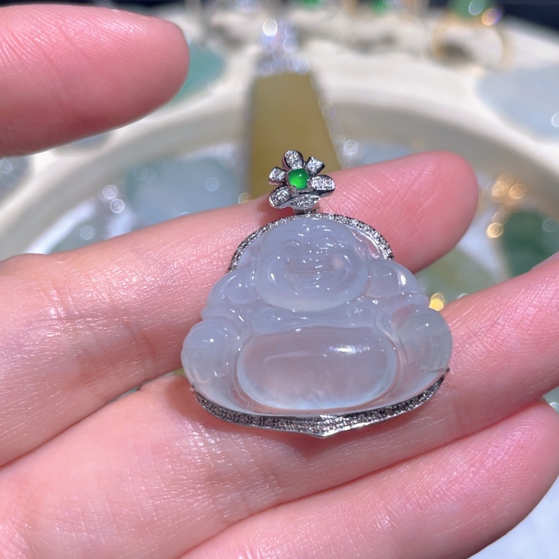 翡翠颈饰18K金镶嵌翡翠