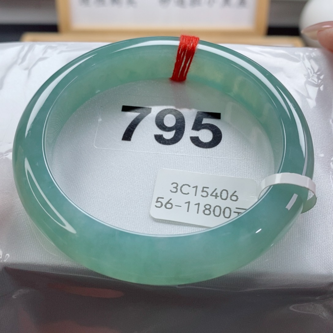 翡翠手镯未镶嵌天然A货翡翠手镯