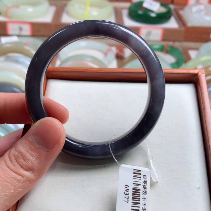 【闪购商品】和田玉手镯未镶嵌53