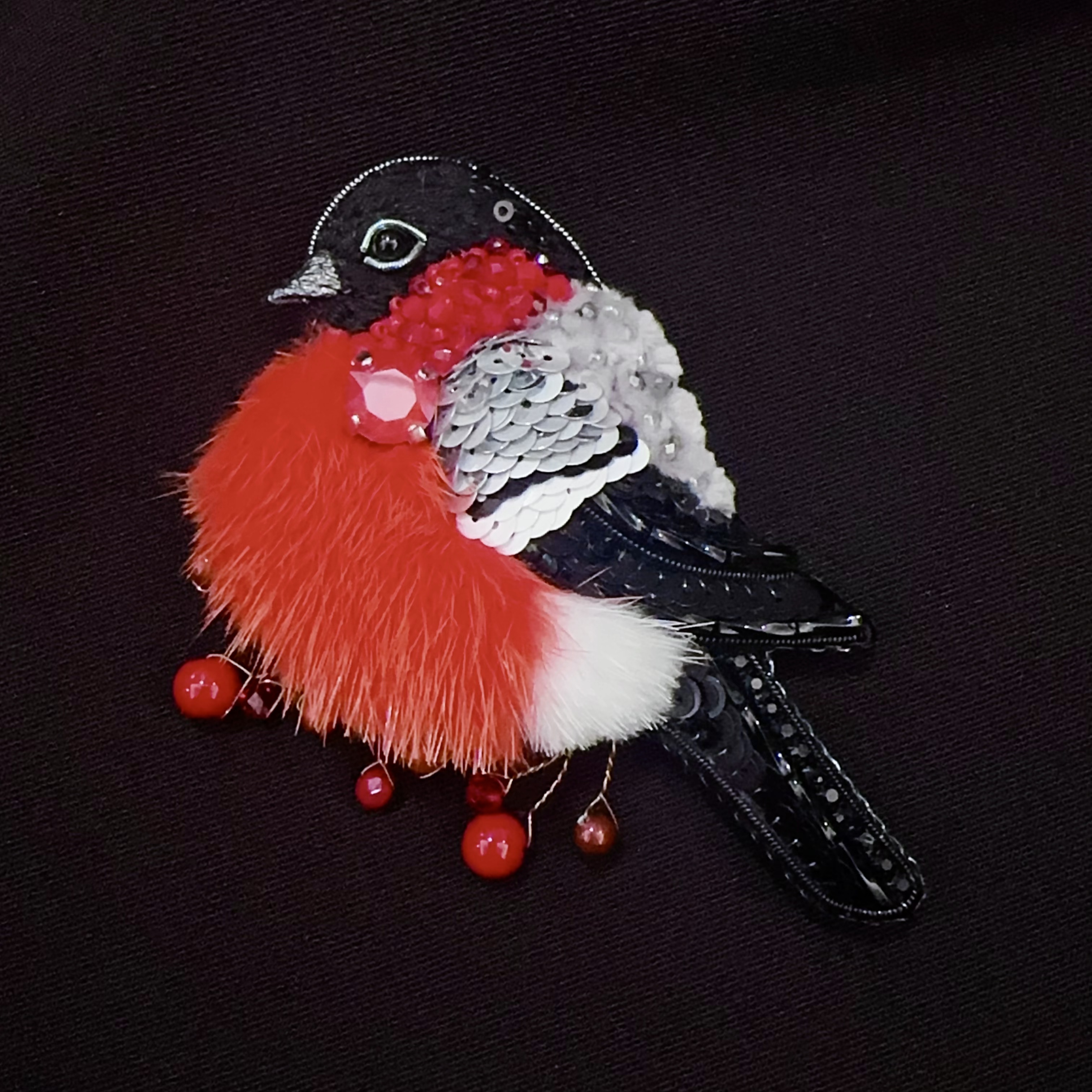 珠绣胸针[213c-07]